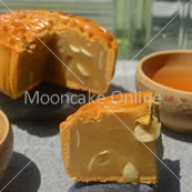 白莲蓉月 White Lotus Paste Mooncake